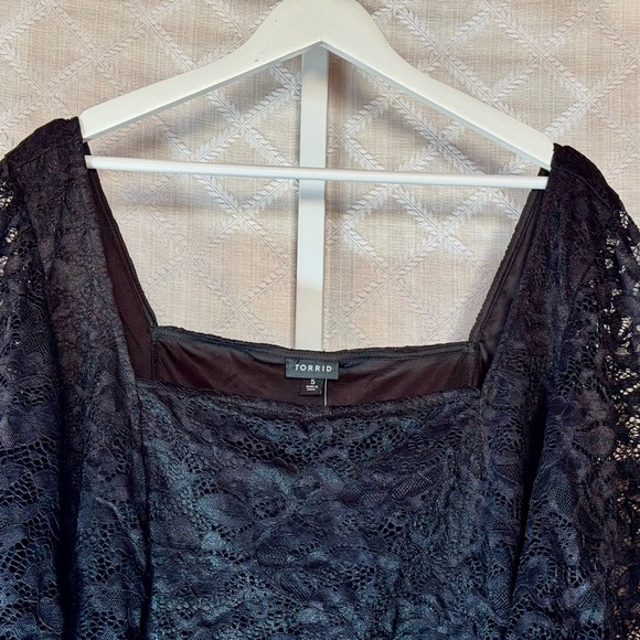 Torrid Lace Top with Sheer Lace Sleeves, NWT 5 - Picture 2 of 4